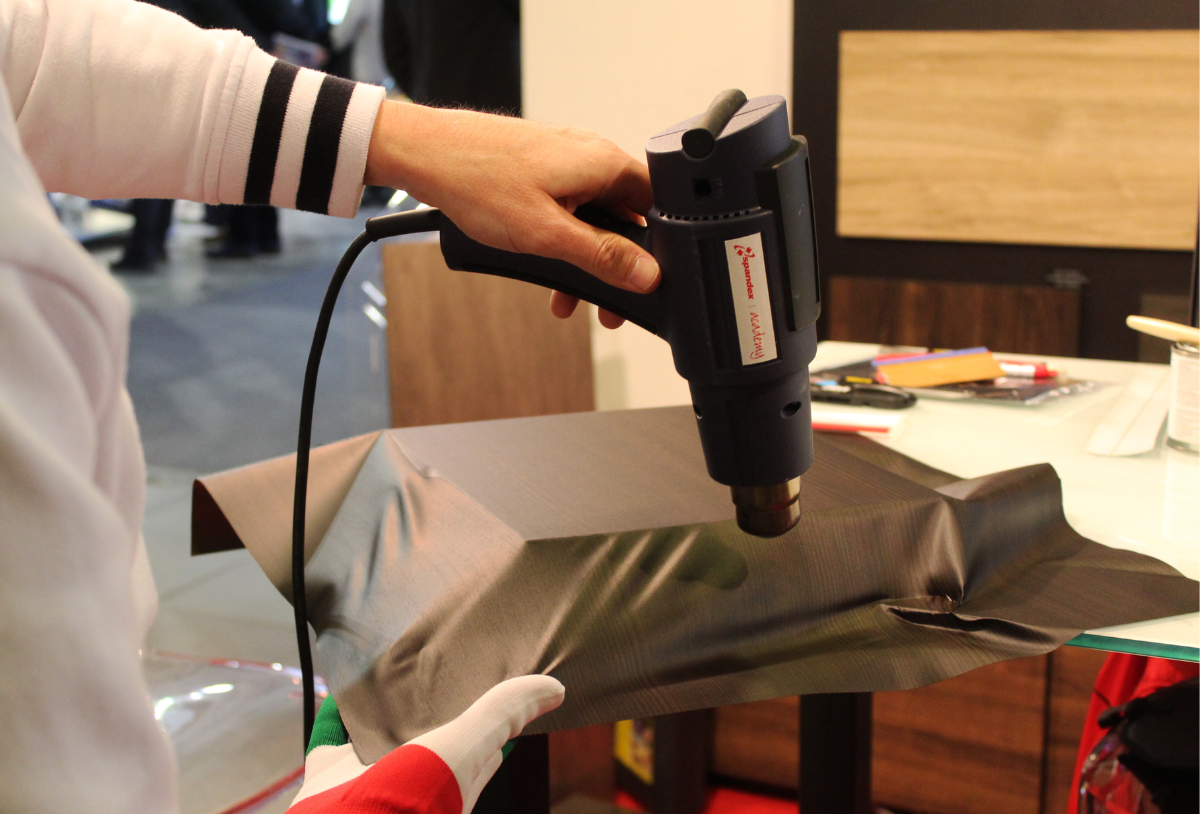 Applicazione laminati 3M™ DI-NOC™