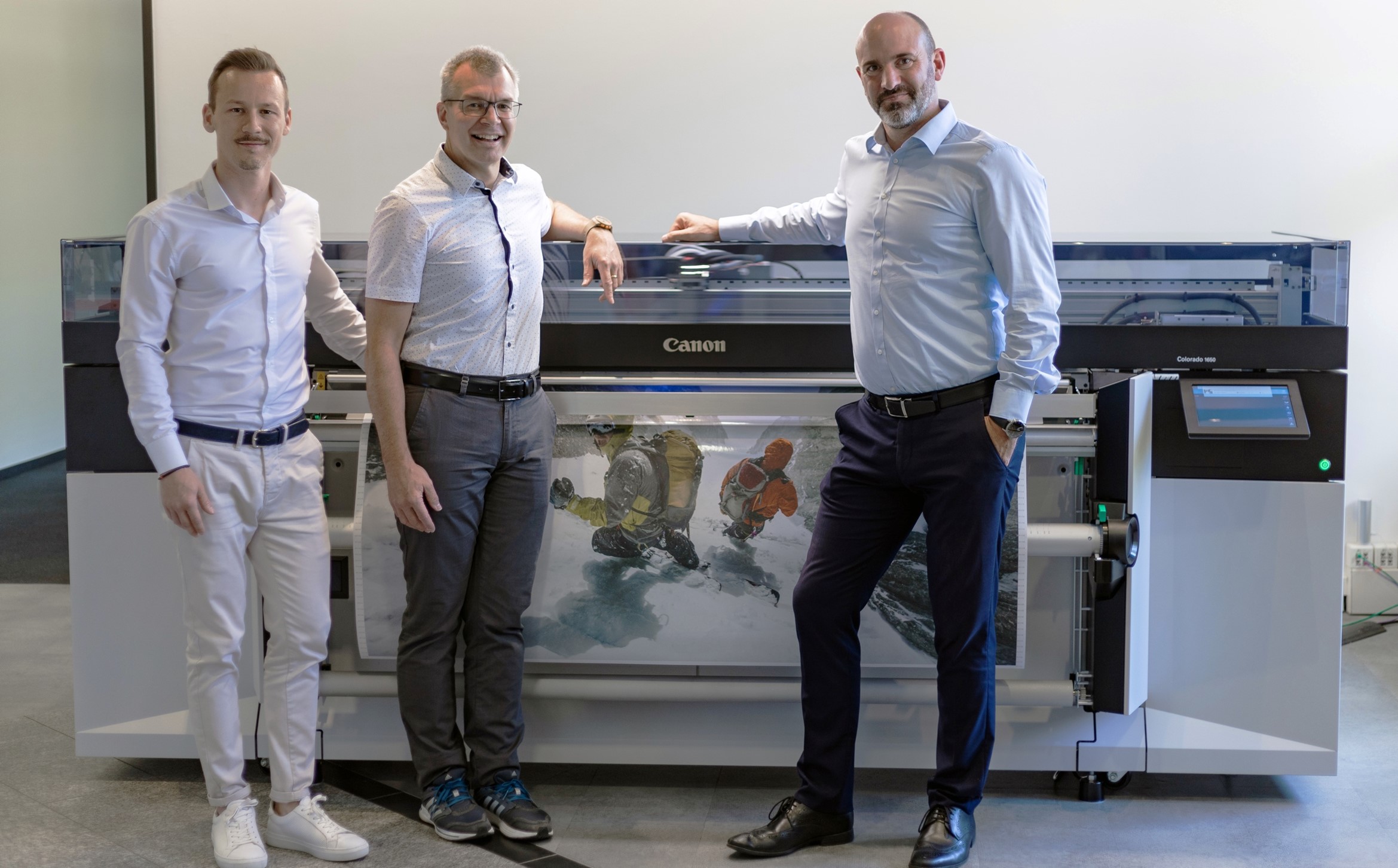 Canon-Spandex_Vertriebspartnerschaft