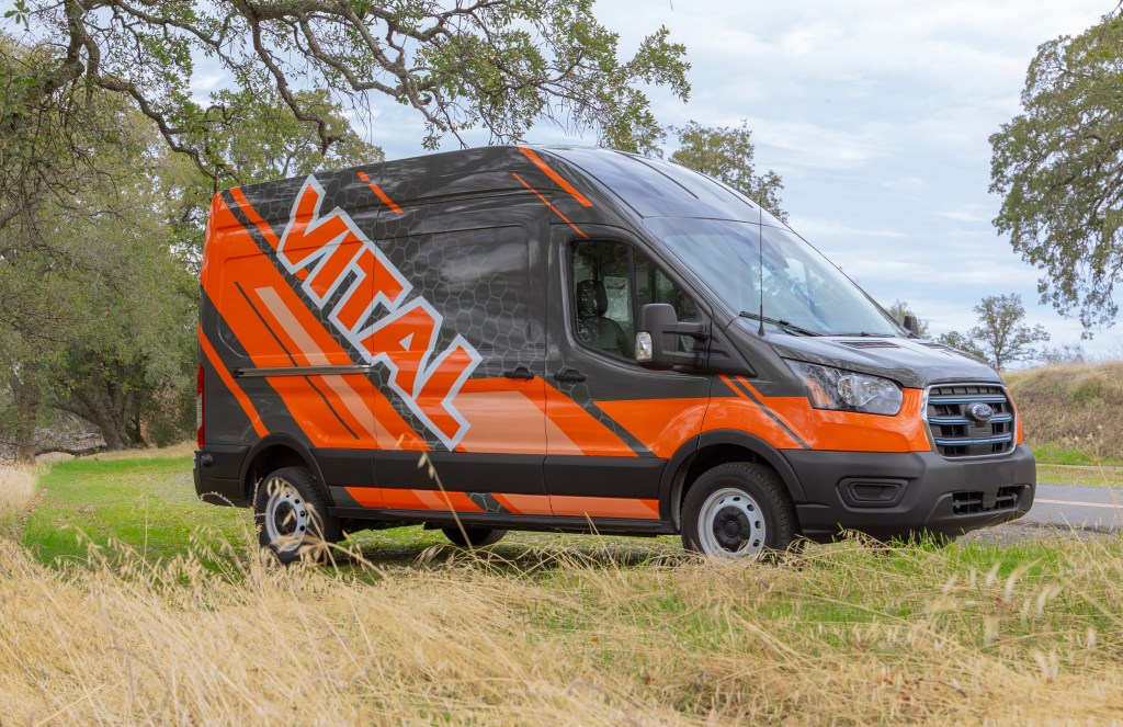 Bestelbus voorzien van digital print car wrap